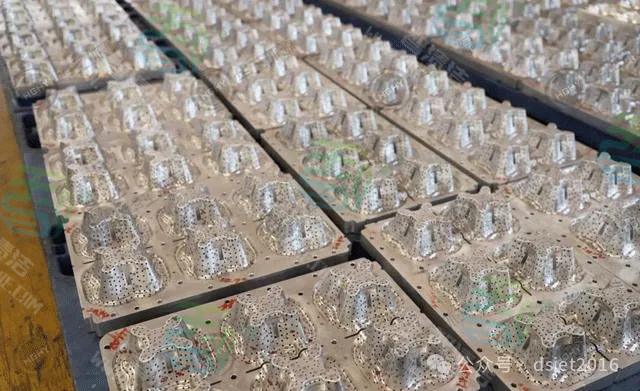 干冰清洗维护纸浆模，延模具寿命，提产品良率