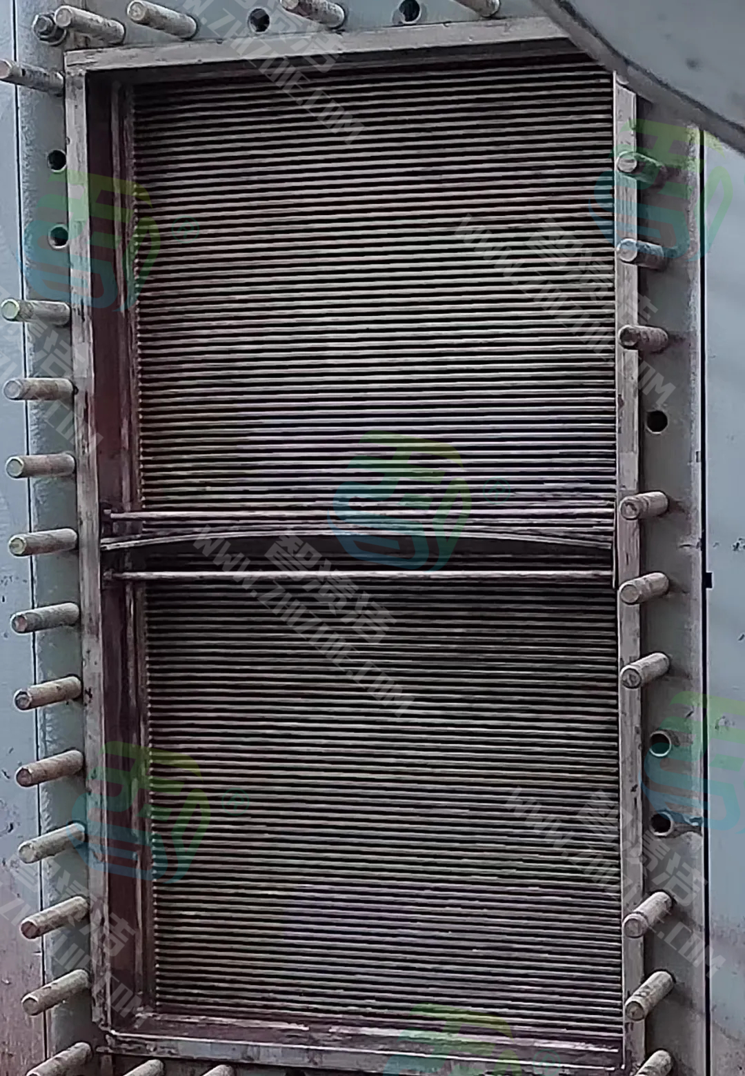 “小”调整，“大”效益。换热器E5304清洗